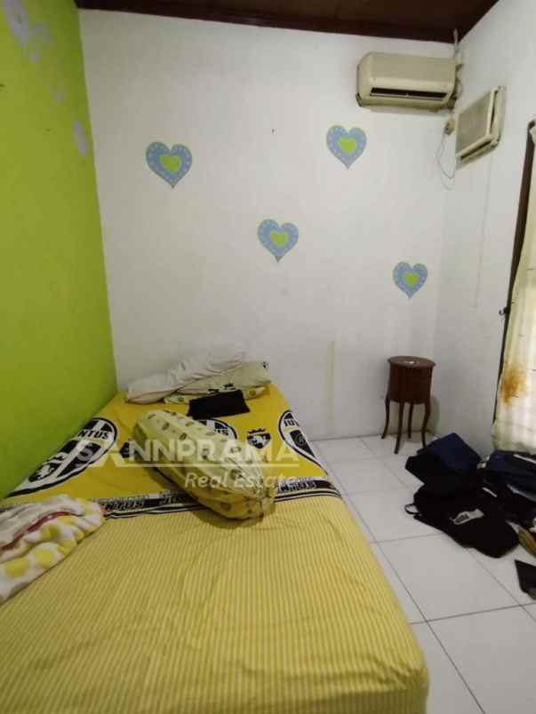 rumah second 2 lantai komplek maharaja depok roh