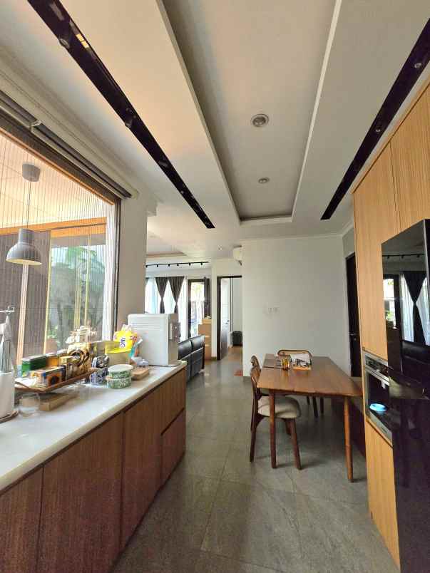 rumah semi furnish di bintaro sektor 9