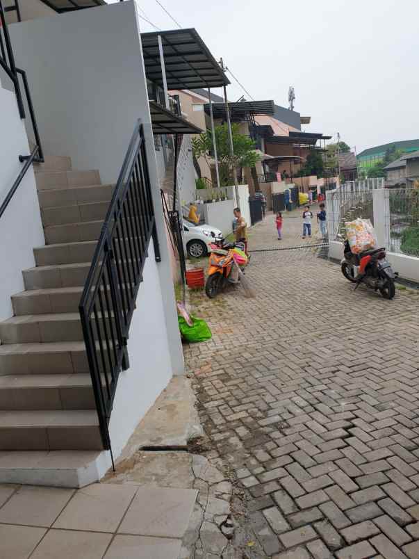 rumah semifurnished 3 kt 3 km 1 5 lantai beji depok