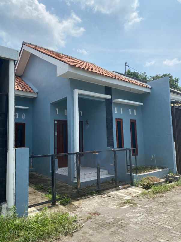 rumah siap huni 1 menit dari stasiun klaten