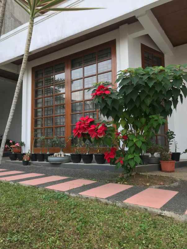 rumah siap huni di komplek setra duta bandung utara