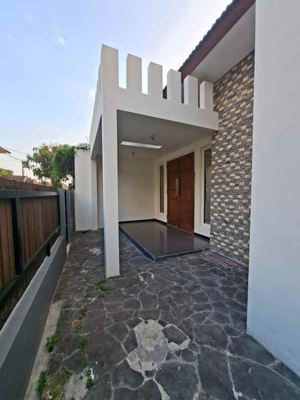 rumah siap huni lokasi di sulfat malang