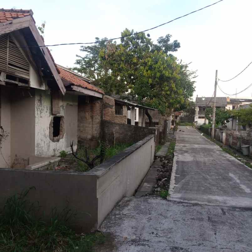 rumah tua hitung tanah komplek ikip jatibening