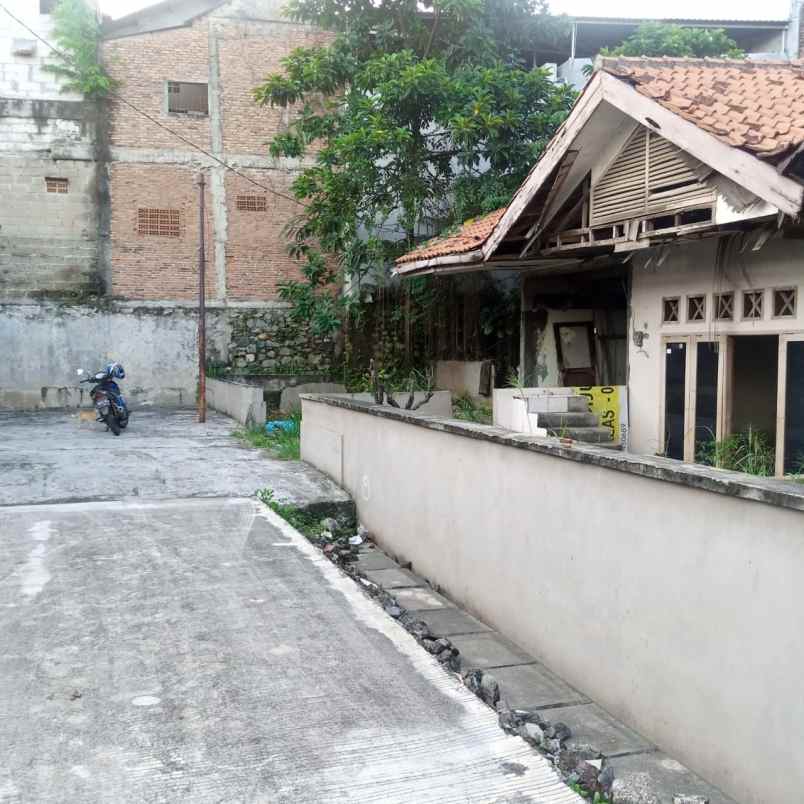 rumah tua hitung tanah komplek ikip jatibening