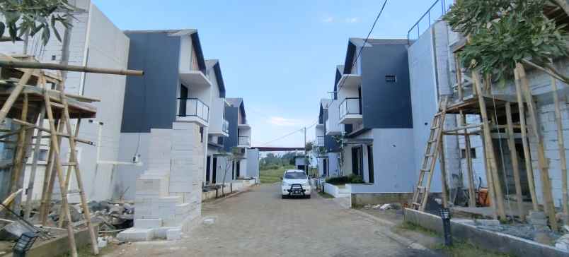 rumah villa kota batu