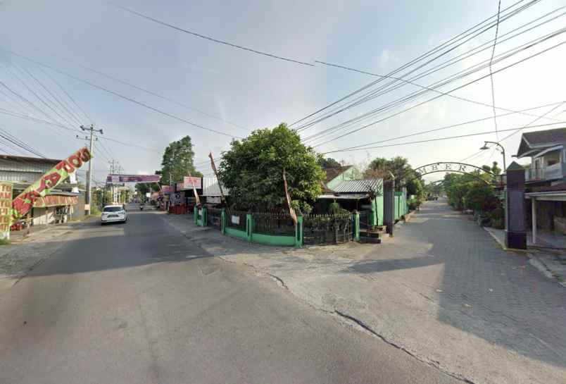 tanah jl damai dekat cengkir resto jogja shm