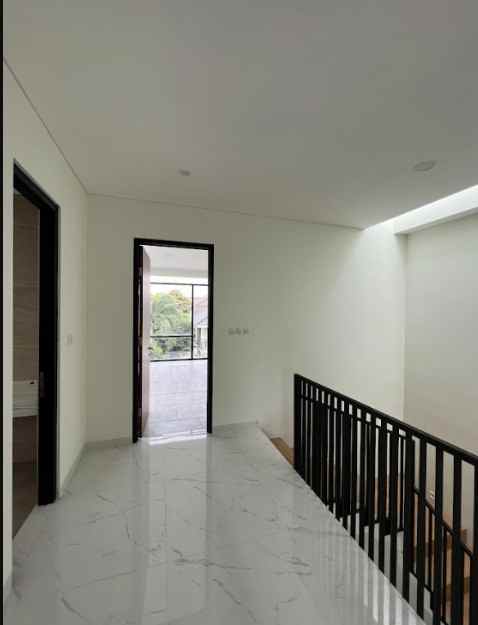 townhouse baru petukangan pesanggrahan jakarta selatan