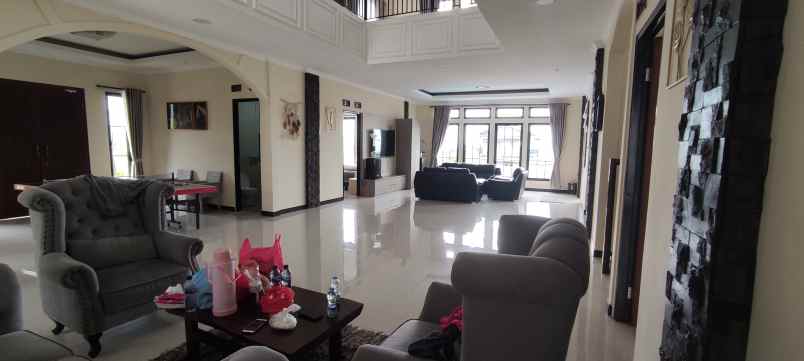 villa alamat jalan cisarua km 80