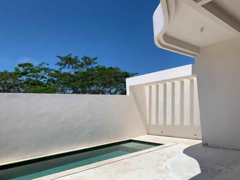 villa cantik 3 lantai di benoa bali