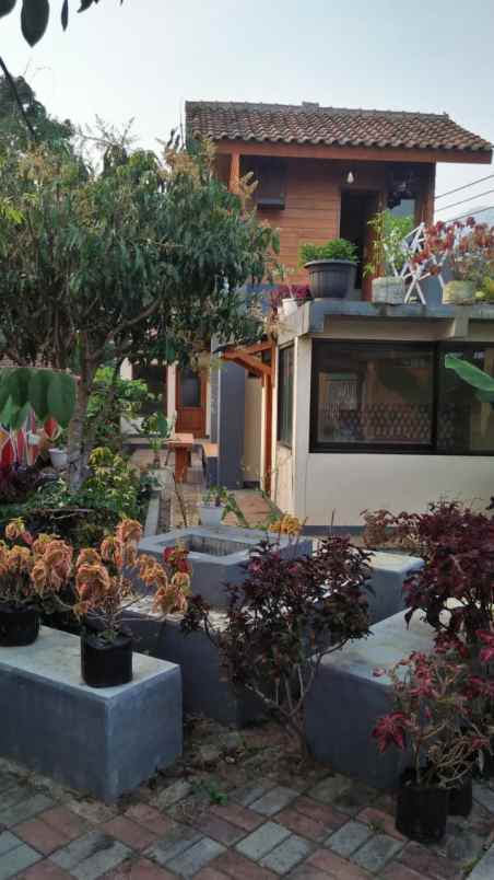 villa ujung berung cigending cinangka bandung timur