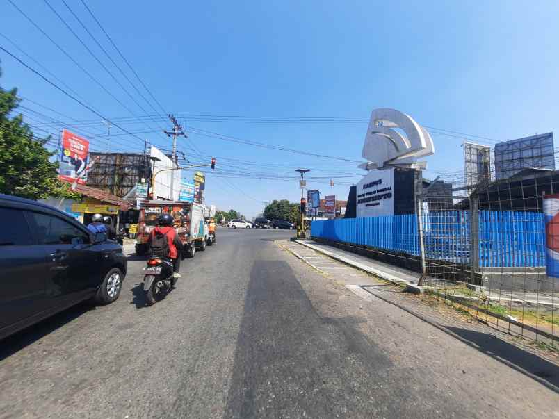 500 meter dari ringroad timur simpang empat o