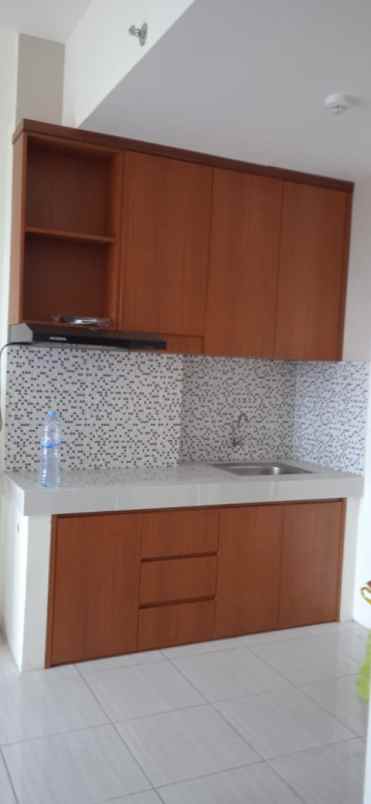 apartmen puncak dharmahusada ada ac 2 lt 26