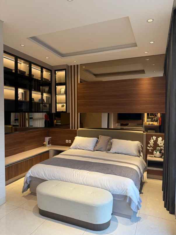 cluster rumah mewah tengah kota