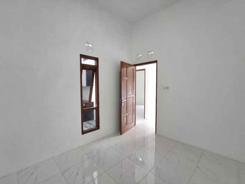 cuma 285 juta rumah cantik minimalis limasan di klaten