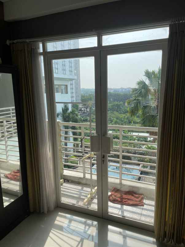 dijual apartemen cosmopolis