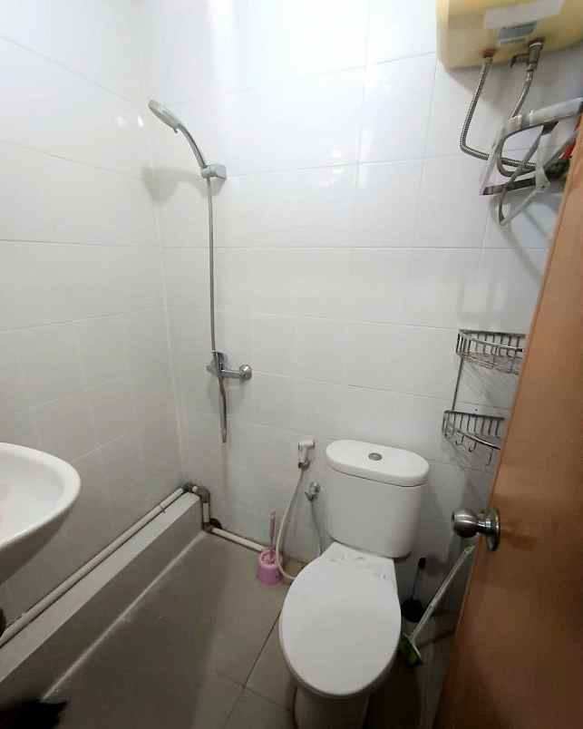 dijual apartemen gunawangsa manyar tower b
