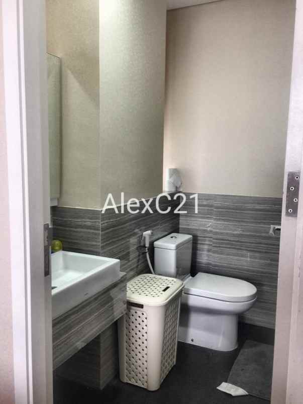 dijual apartemen kebayoran baru