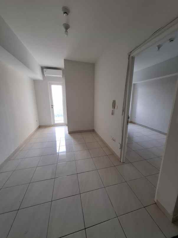 dijual apartemen the springlake apartment