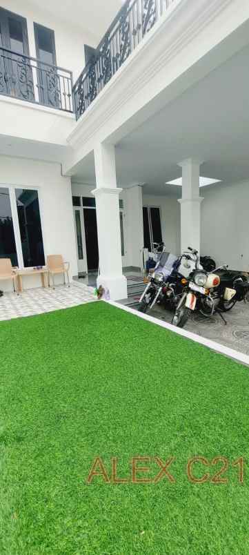 dijual cepat b u rumah baru mewah