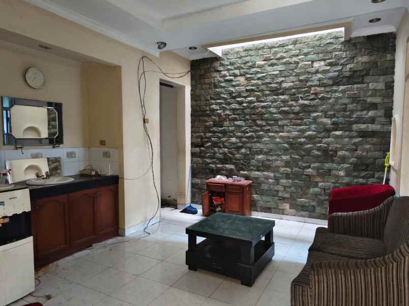 dijual disewakan cempaka putih tengah jakarta pusat