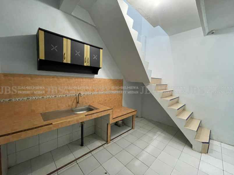 dijual disewakan rumah di komplek cemara hijau medan