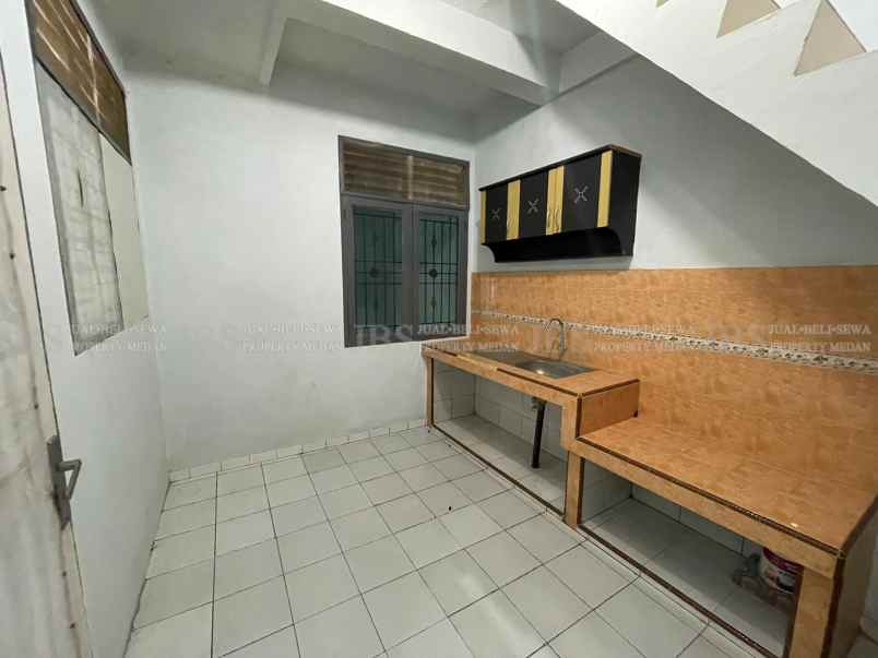 dijual disewakan rumah di komplek cemara hijau medan
