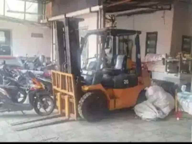 dijual gedung komersial duren sawit pondok bambu