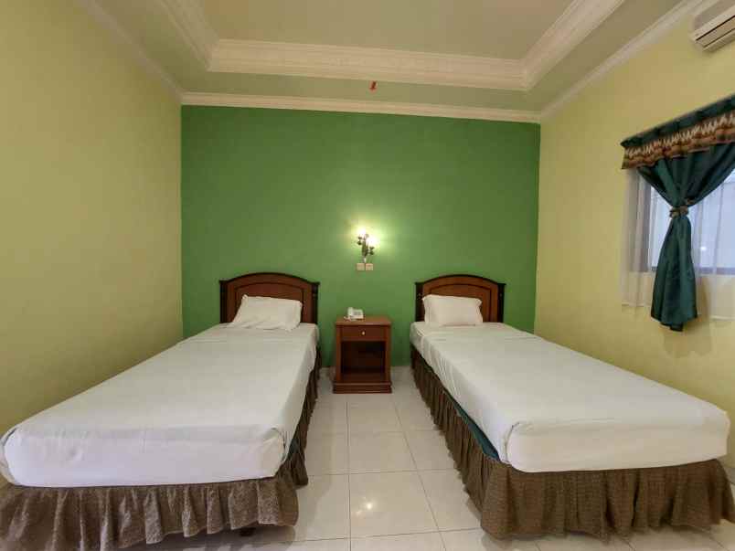 dijual hotel bintang 4 dan mall di jogja