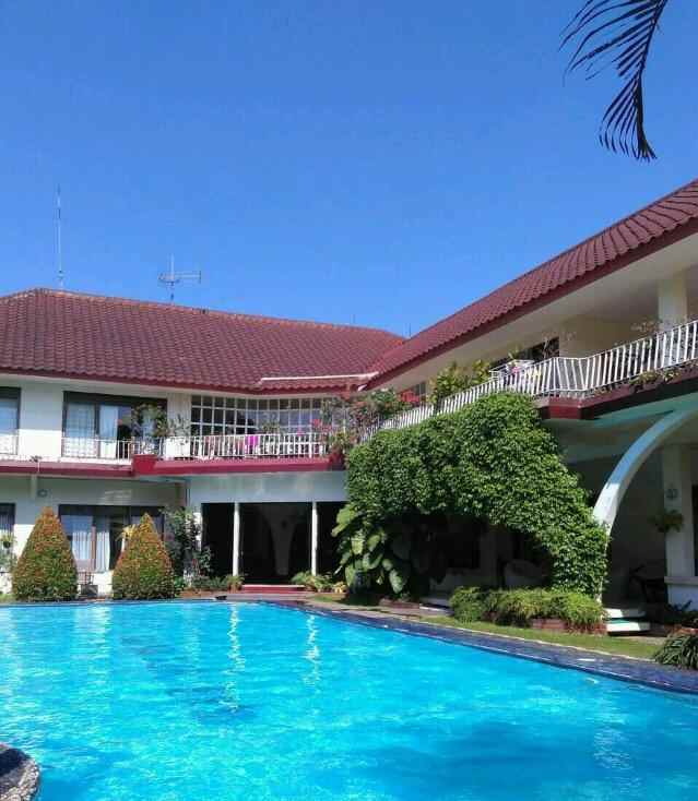 dijual hotel jln raya puncak cisarua bogor