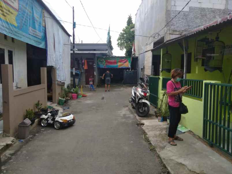 dijual kontrakan 2pintu pondok aren