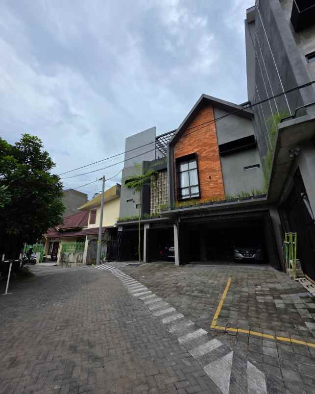 dijual kost demangan baru