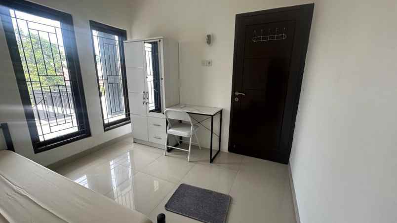 dijual kost lippo cikarang