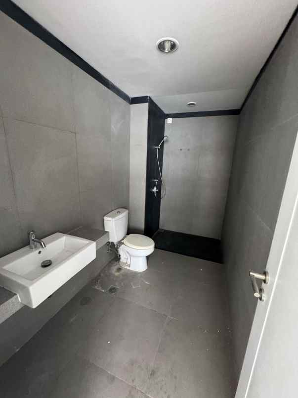 dijual rugi apartemen paddington heights alam sutera