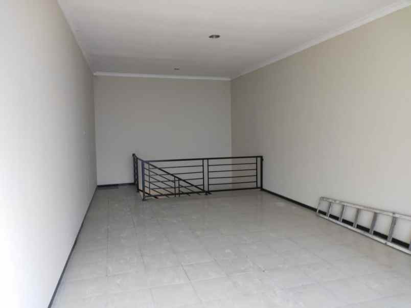 dijual ruko di cemara raya banyumanik semarang