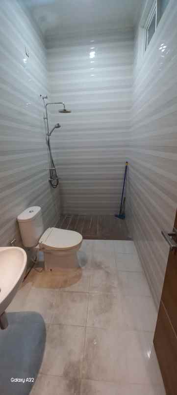 dijual ruko gudang kantor jalan arteri permata hijau