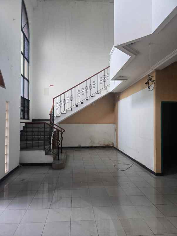 dijual ruko gudang kantor jl babakan tarogong