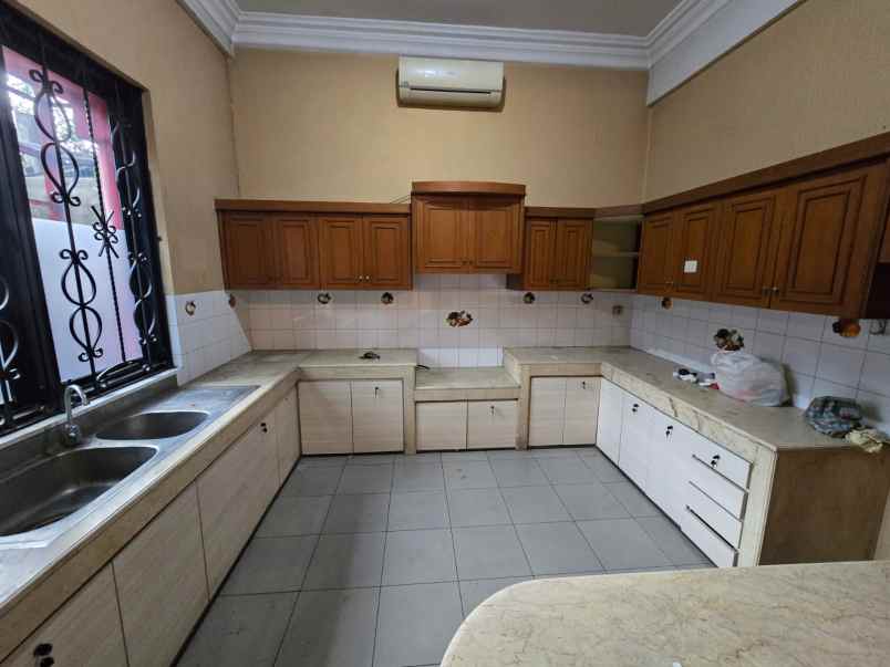 dijual ruko gudang kantor jl babakan tarogong