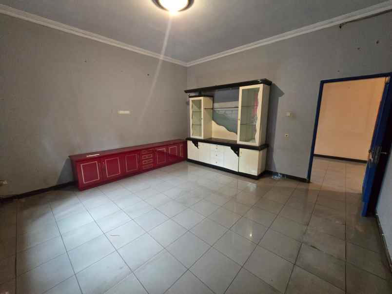 dijual ruko gudang kantor jl babakan tarogong
