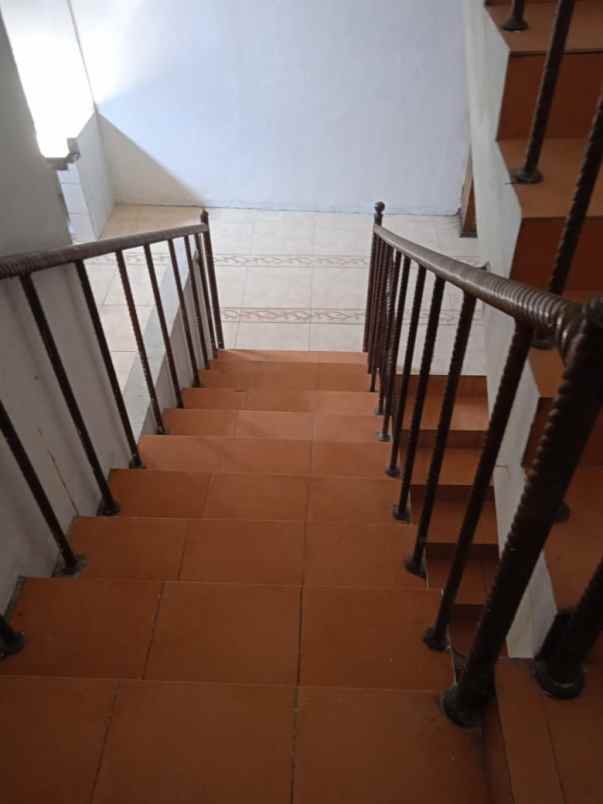 dijual ruko gudang kantor pondok jagung