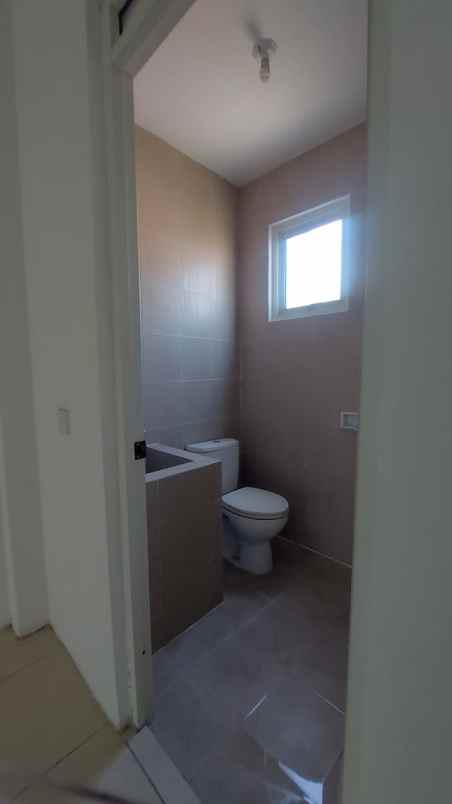 dijual ruko gudang kantor raya merr