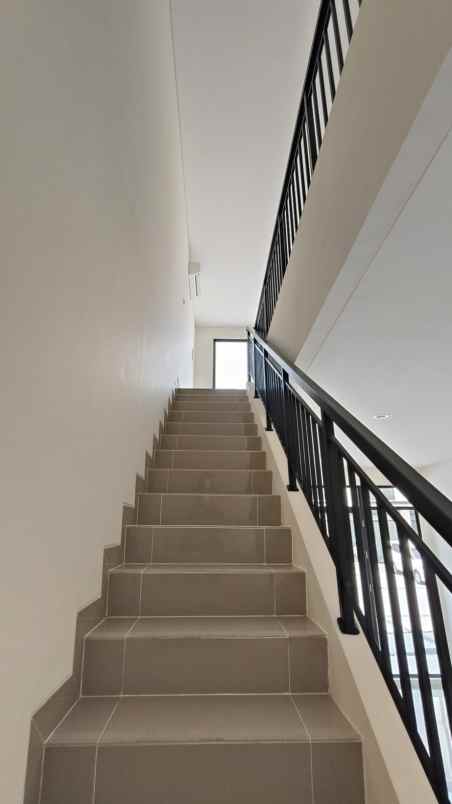 dijual ruko gudang kantor ruko sorrento grande west