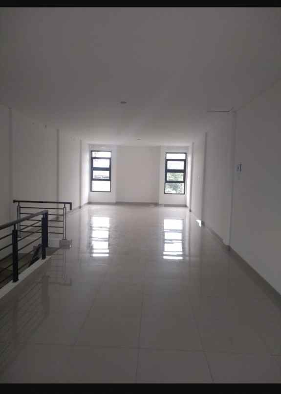 dijual ruko siap pakai 3 lantai di batununggal bandung