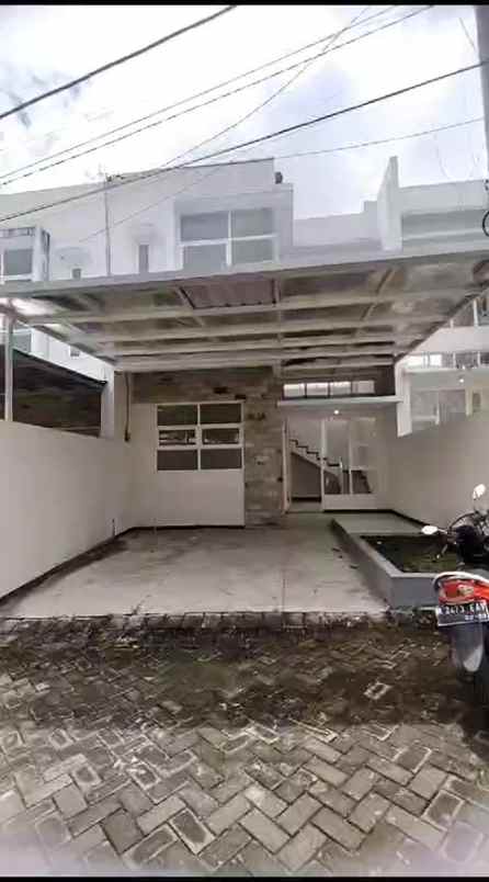 dijual rumah 2 lantai di tegalgondo kota malang