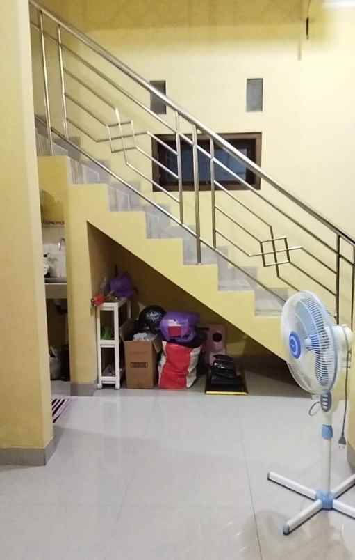 dijual rumah 2 lantai universiti residence