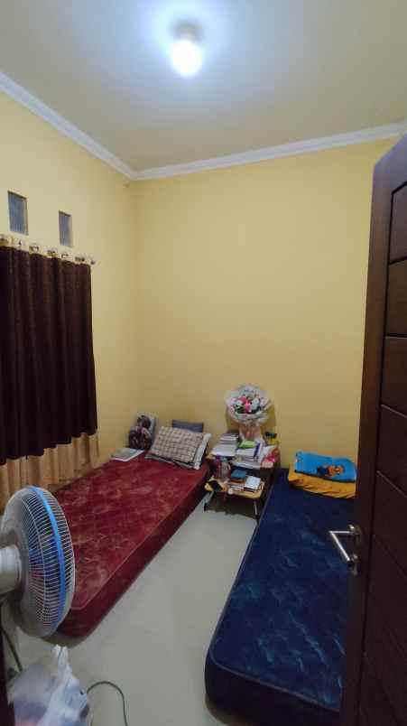 dijual rumah 2 lantai universiti residence