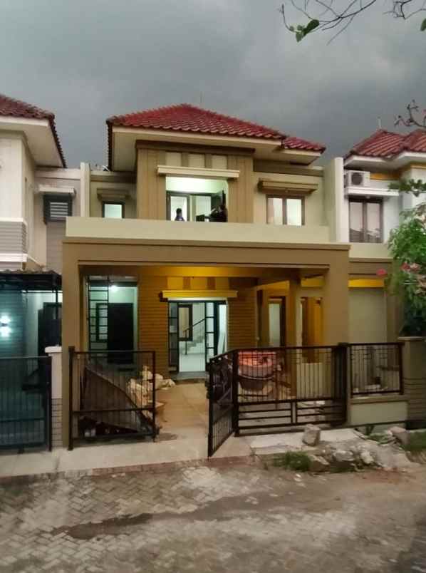 dijual rumah a yani