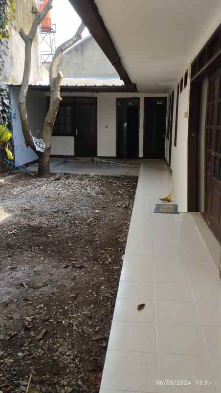 dijual rumah antapani