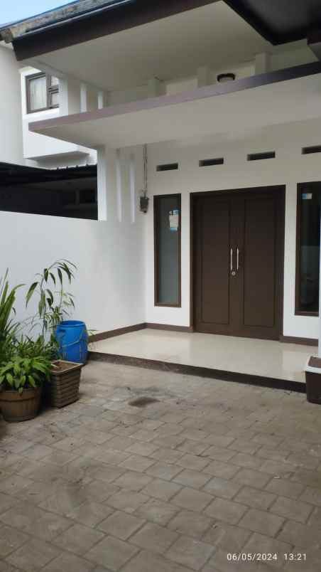 dijual rumah antapani