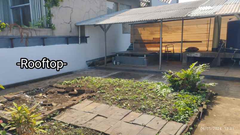 dijual rumah antapani