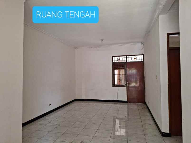 dijual rumah antapani